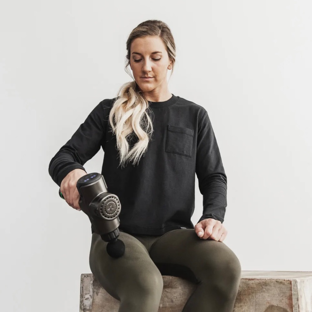 NoBull Women’s Heavyweight Long Sleeve Pocket Boxy Tee in Black